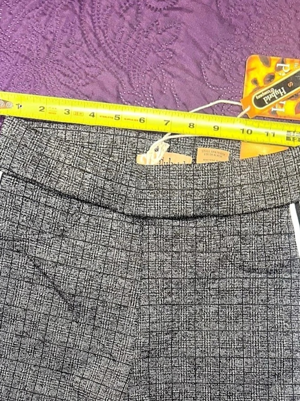 Hybrid Plaid Side Stripe Leggings in Gray Size 8 NWT - Picture 4 of 7